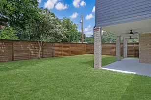 9621 Lanward Dr, Dallas, TX 75238 - Photo 32