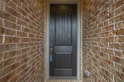 509 Hutchinson Lane, Lewisville, TX 75077 - Photo 2