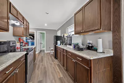 2818 NW 17th Street, Fort Worth, TX 76106 - Photo 2