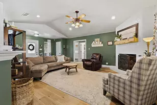 213 Bryant St, Pottsboro, TX 75076 - Photo 6