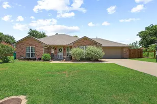 213 Bryant St, Pottsboro, TX 75076 - Photo 1