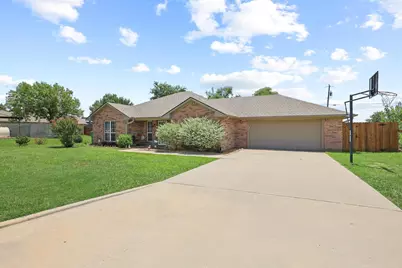 213 Bryant Street, Pottsboro, TX 75076 - Photo 4