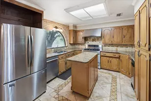 612 W Highland St, West, TX 76691 - Photo 6