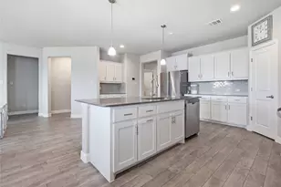 1500 Seabiscuit Dr, Granbury, TX 76049 - Photo 8