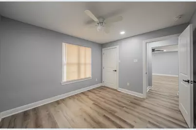917 E Jessamine Street, Fort Worth, TX 76104 - Photo 22