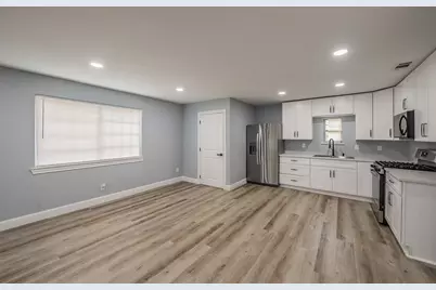 917 E Jessamine Street, Fort Worth, TX 76104 - Photo 12