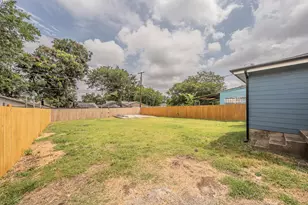 917 E Jessamine St, Fort Worth, TX 76104 - Photo 36