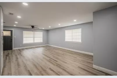 917 E Jessamine Street, Fort Worth, TX 76104 - Photo 12