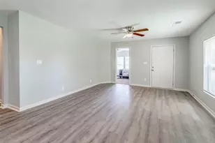 1203 E King St, Sherman, TX 75090 - Photo 2