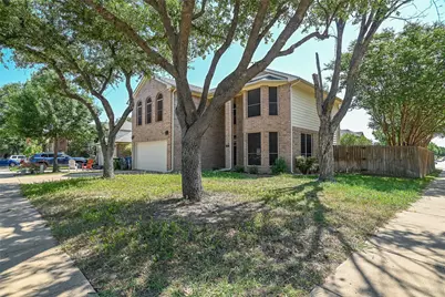 2100 Newport Drive, Flower Mound, TX 75028 - Photo 2