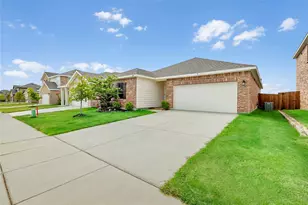 4929 Knob Dr, Fort Worth, TX 76179 - Photo 2