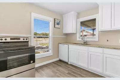 122 Ramsey Avenue, Cleburne, TX 76031 - Photo 26