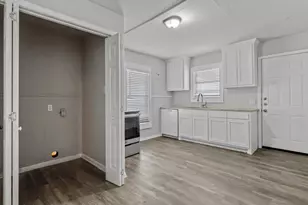 122 Ramsey Ave, Cleburne, TX 76031 - Photo 4