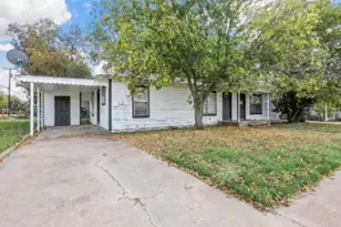122 Ramsey Ave, Cleburne, TX 76031 - Photo 18