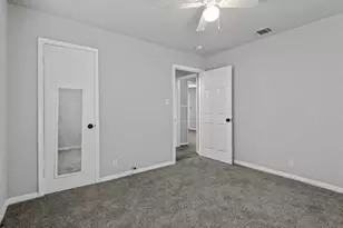 122 Ramsey Ave, Cleburne, TX 76031 - Photo 12