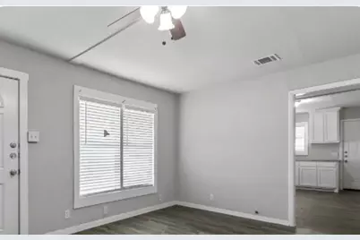 122 Ramsey Avenue, Cleburne, TX 76031 - Photo 2