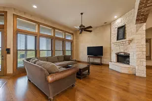 124 True Grit Ct, Weatherford, TX 76088 - Photo 4