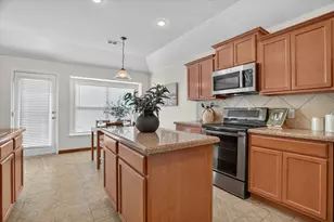 1520 Wickham Dr, Burleson, TX 76028 - Photo 10