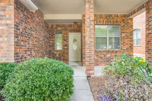 616 Crystal Falls Dr, McKinney, TX 75071 - Photo 2