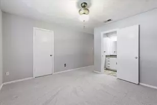 981 Chateau Valee Cir, Bedford, TX 76022 - Photo 30