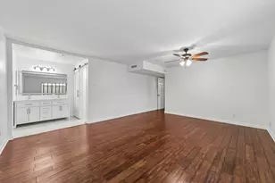 10239 Green Ash Rd, Dallas, TX 75243 - Photo 32