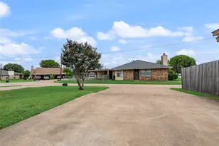 215 Silver Creek Dr, Duncanville, TX 75137 - Photo 16