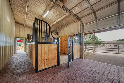 137 Silver Saddle Circle, Weatherford, TX 76087 - Photo 16