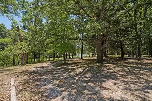 2495 Fox Point Cir, Quinlan, TX 75474 - Photo 38