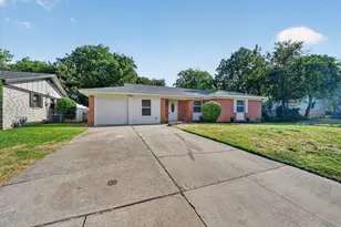 301 E Fuller Dr, Euless, TX 76039 - Photo 2