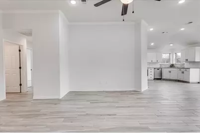 1007 SW 2nd Avenue, Mineral Wells, TX 76067 - Photo 14