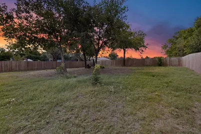 821 E 2nd Street, Weatherford, TX 76086 - Photo 2