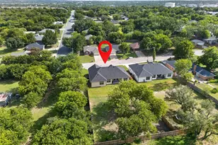 821 E 2nd St, Weatherford, TX 76086 - Photo 4