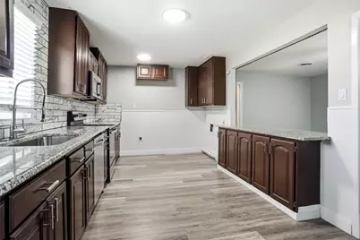 705 Vine Street, Euless, TX 76040 - Photo 4