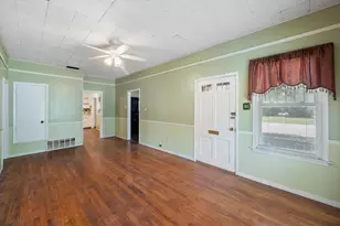 1021 Martin Luther King Jr Blvd, Corsicana, TX 75110 - Photo 2