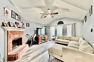123 Breanna Way, Waxahachie, TX 75165 - Photo 2