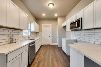 2721 Travis Avenue, Fort Worth, TX 76110 - Photo 10