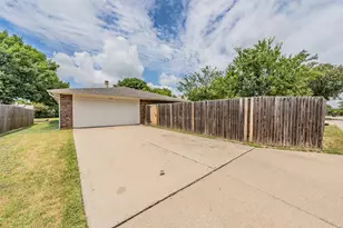720 Nora Ln, DeSoto, TX 75115 - Photo 40