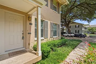 4723B Bradford Dr, Dallas, TX 75219 - Photo 4