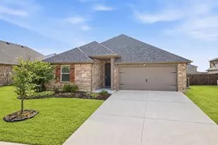 3020 Cliffview Dr, Sanger, TX 76266 - Photo 2