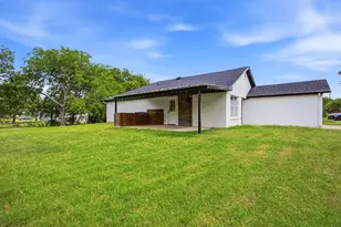 416 Scott Ln, Pilot Point, TX 76258 - Photo 2