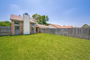 2047 Cologne Dr, Carrollton, TX 75007 - Photo 24