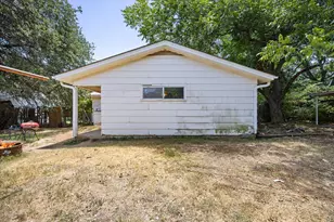 765 W Park St, Stephenville, TX 76401 - Photo 26