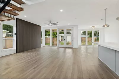 514 S Marlborough Avenue, Dallas, TX 75208 - Photo 1