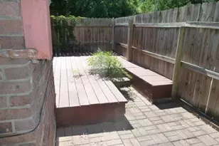 852 Chateau Valee Cir, Bedford, TX 76022 - Photo 2