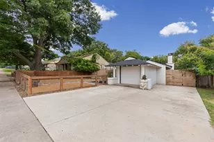 311 N Tennant St, Dallas, TX 75208 - Photo 2