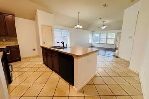 7717 Decoy Dr, Arlington, TX 76002 - Photo 6