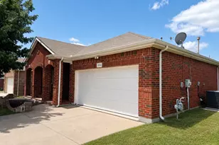 9524 Willow Branch Way, Fort Worth, TX 76036 - Photo 2