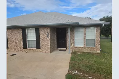 2545 E Renfro Street #Unit B, Burleson, TX 76028 - Photo 2