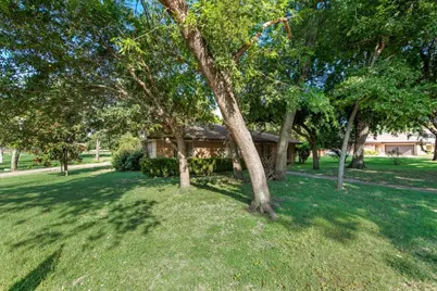 123 S Venice Drive, Duncanville, TX 75116 - Photo 2