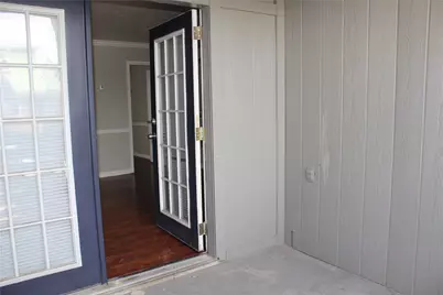 2710 Community Drive #209, Dallas, TX 75220 - Photo 4